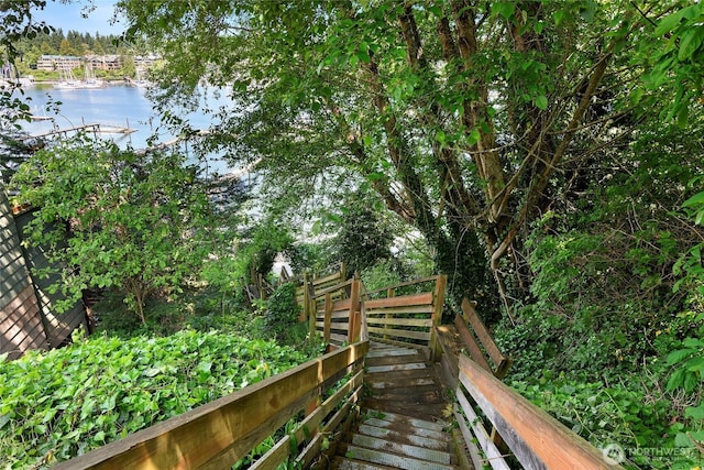 5940 Rose Loop NE, Bainbridge Island, WA 98110 - view of property's community featuring a water view