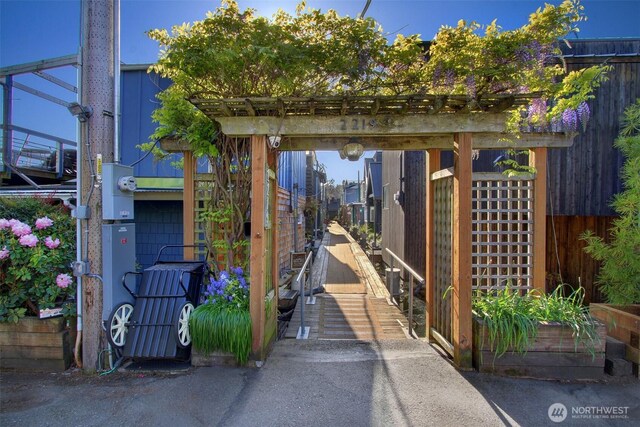 2219 Fairview Ave E Unit 5, Seattle, WA 98102 - exterior space