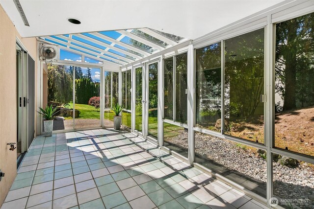 11115 NE 95th St, Kirkland, WA 98033 - view of unfurnished sunroom