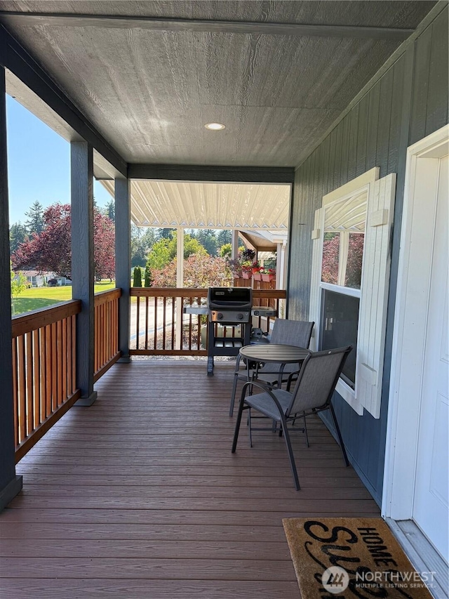2101 S 324th St Unit 107, Federal Way, WA 98003 - view of wooden deck