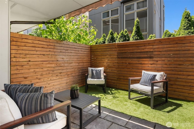 111 Martin Luther King Jr Way, Seattle, WA 98122 - view of patio / terrace
