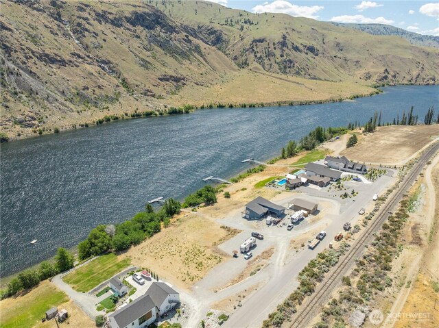 519 Hidden Ln, Chelan, WA 98816