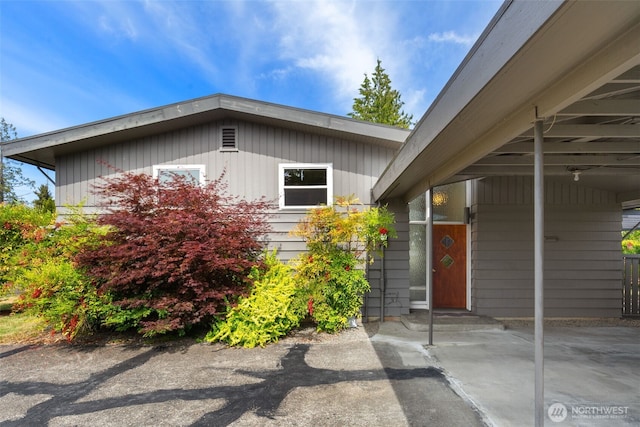 6151 S 125th St, Seattle, WA 98178 - doorway to property