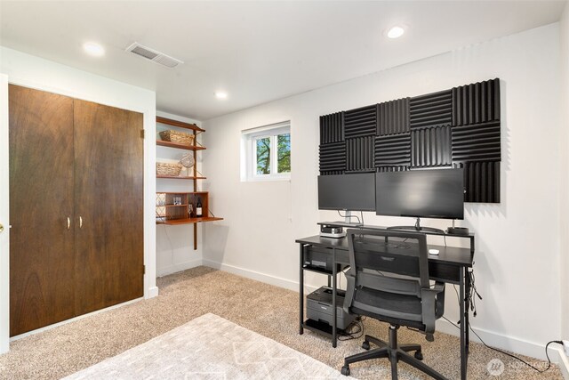 6151 S 125th St, Seattle, WA 98178 - carpeted home office featuring baseboards and recessed lighting