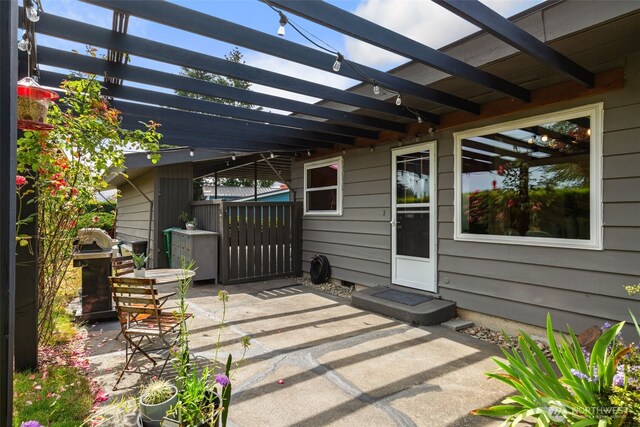 6151 S 125th St, Seattle, WA 98178 - view of patio featuring a pergola