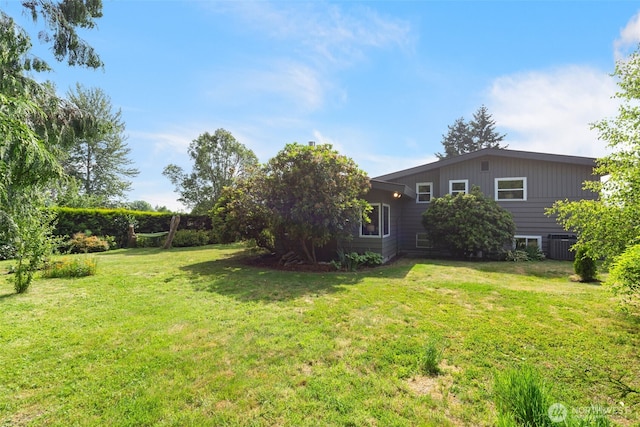 6151 S 125th St, Seattle, WA 98178 - view of grassy yard