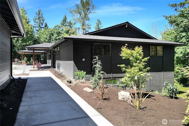 3327 170th Ave E, Lake Tapps, WA 98391 - view of front facade with a shingled roof