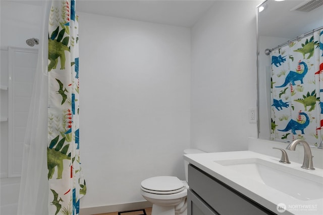 3327 170th Ave E, Lake Tapps, WA 98391 - bathroom with vanity and a shower with curtain