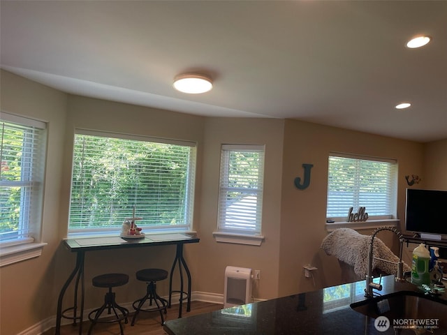 1517 Chilton Rd, Aberdeen, WA 98520 - dining area featuring wood finished floors and recessed lighting