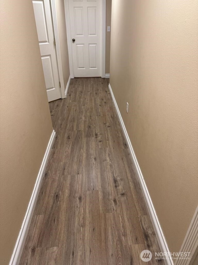 1517 Chilton Rd, Aberdeen, WA 98520 - hall with dark wood finished floors and baseboards