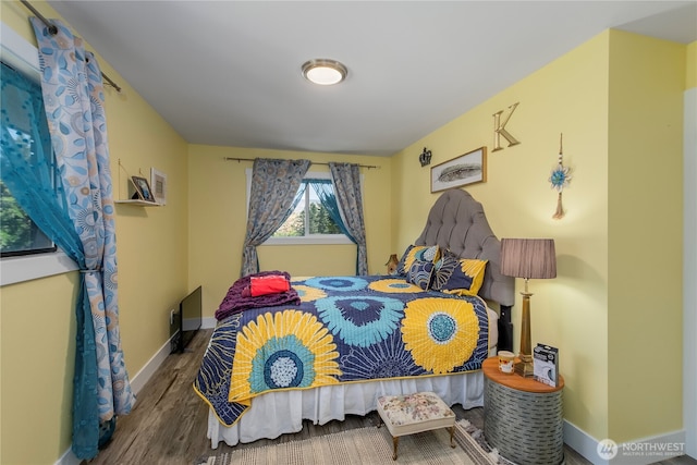 3418 Mari Lane Dr, Wenatchee, WA 98801 - bedroom with wood finished floors and baseboards