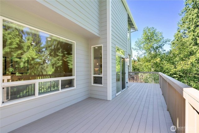 17445 NE 28th St, Redmond, WA 98052 - view of wooden deck