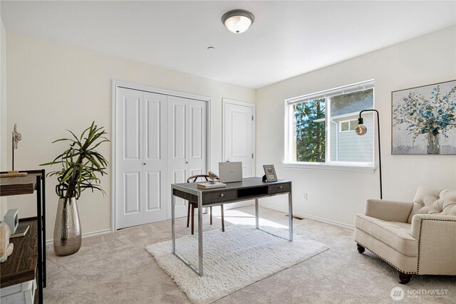 17445 NE 28th St, Redmond, WA 98052 - carpeted office with baseboards