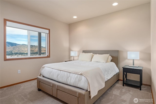 582 Lower Daniels Dr, East Wenatchee, WA 98802 - bedroom with carpet, recessed lighting, and a mountain view