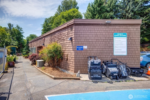 2143 N Northlake Way Unit 11, Seattle, WA 98103 - view of side of property