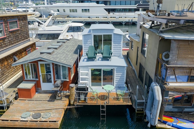 2143 N Northlake Way Unit 11, Seattle, WA 98103 - rear view of property with a water view