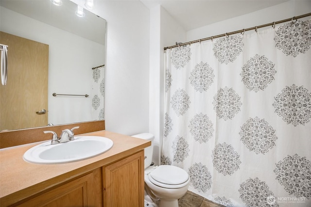 14926 Woodland Ave E, Puyallup, WA 98375 - bathroom with vanity, a shower with curtain, and tile patterned floors
