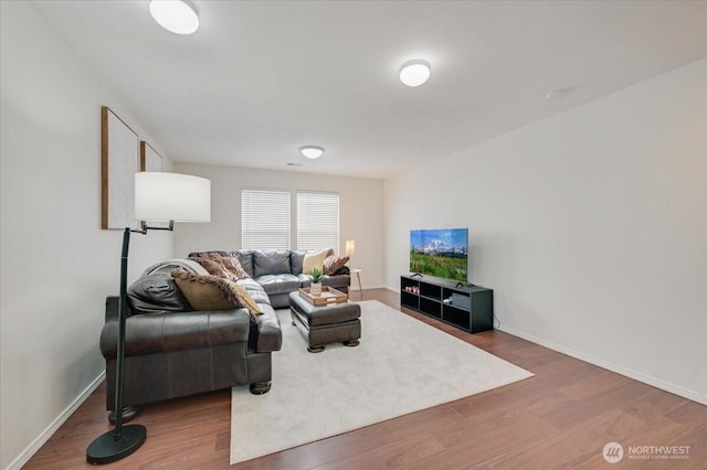 15204 48th Ave SE, Everett, WA 98208 - living area featuring wood finished floors