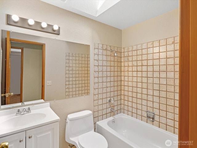 10122 50th Pl W, Mukilteo, WA 98275 - full bath with vanity and washtub / shower combination