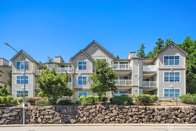 23420 SE Black Nugget Rd Unit E-302, Issaquah, WA 98029 - view of building exterior
