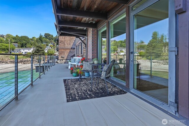 3717 Beach Dr SW Unit 113, Seattle, WA 98116 - view of patio / terrace