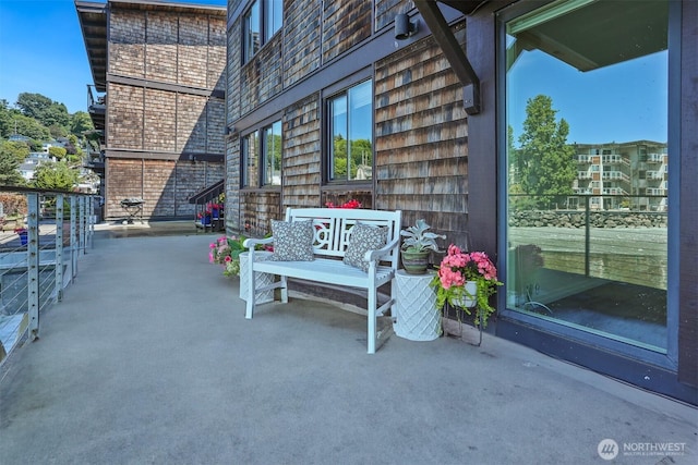 3717 Beach Dr SW Unit 113, Seattle, WA 98116 - view of patio / terrace