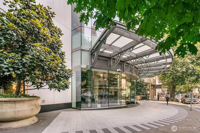 1920 4th Ave Unit 604, Seattle, WA 98101 - property entrance with a pergola
