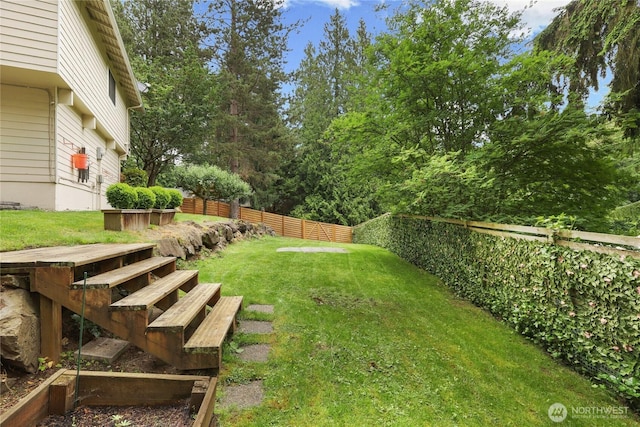 10435 NE 135th Pl, Kirkland, WA 98034 - view of yard