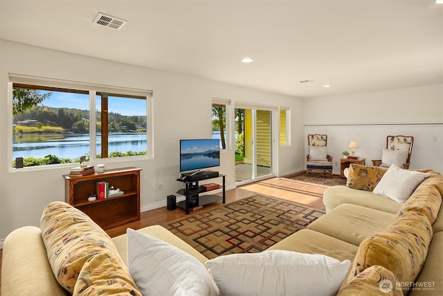 115 Quarry Rd, Port Ludlow, WA 98365 - living area with wood finished floors and recessed lighting