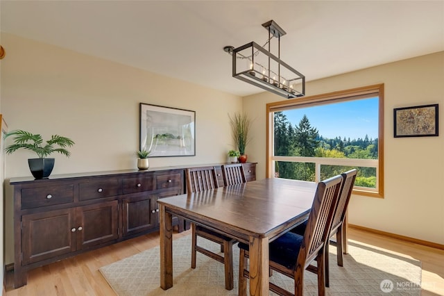 4920 Seahurst Ave, Everett, WA 98203 - dining space featuring light wood finished floors and baseboards