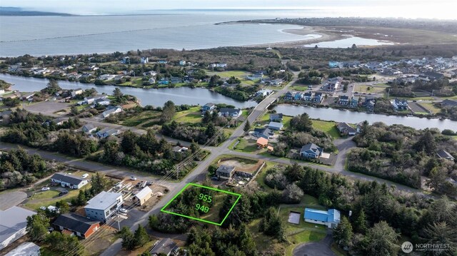 949 Tonquin Ave SW, Ocean Shores, WA 98569