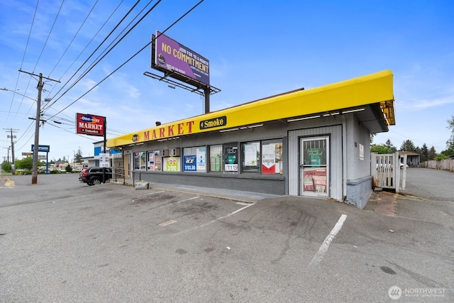 9618 Pacific Ave, Tacoma, WA 98444 - view of commercial property featuring uncovered parking