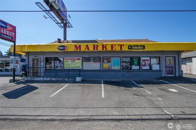 9618 Pacific Ave, Tacoma, WA 98444 - view of commercial property with uncovered parking