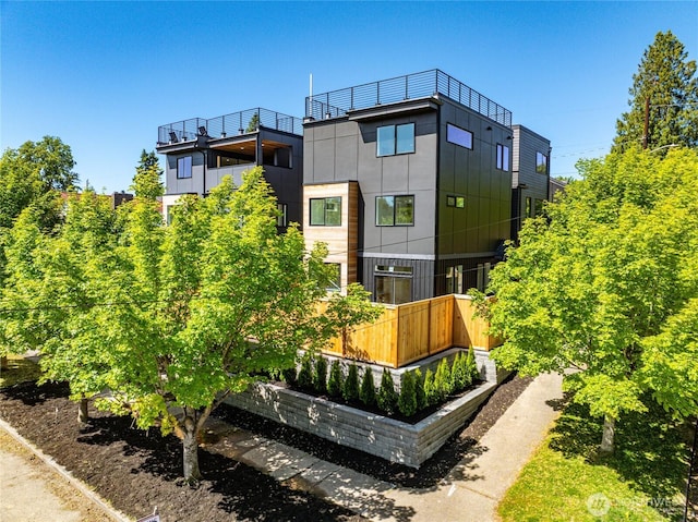 8105B 18th Ave SW, Seattle, WA 98106 - photo 2