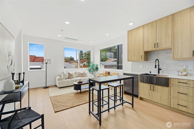 8105B 18th Ave SW, Seattle, WA 98106 - photo 6