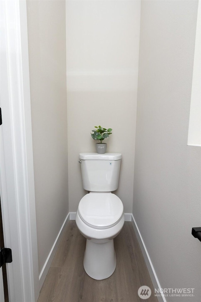 314 4th Ave S, Algona, WA 98001 - bathroom featuring wood finished floors