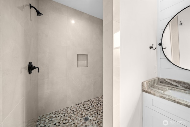 821 S Mary Ave, East Wenatchee, WA 98802 - bathroom with tiled shower and vanity