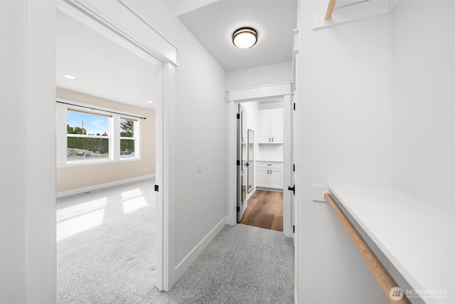 821 S Mary Ave, East Wenatchee, WA 98802 - corridor featuring carpet flooring and baseboards