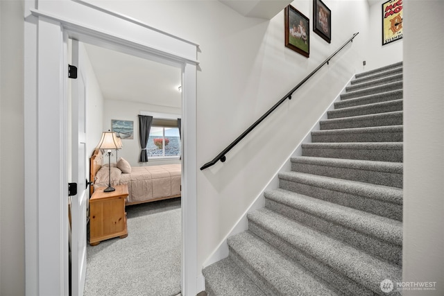 821 S Mary Ave, East Wenatchee, WA 98802 - stairway featuring carpet floors