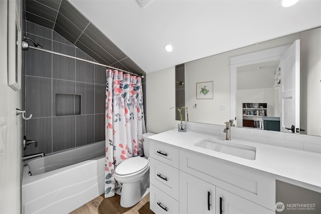 821 S Mary Ave, East Wenatchee, WA 98802 - bathroom featuring vanity, shower / bath combo with shower curtain, wood finished floors, recessed lighting, and lofted ceiling