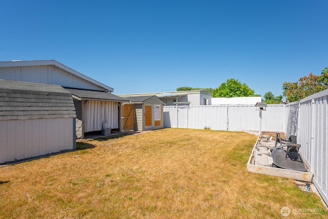 2240 W Broadway Ave Unit 25, Moses Lake, WA 98837 - view of yard