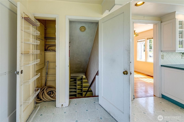 1415 E 2nd St, Port Angeles, WA 98362 - view of stairway
