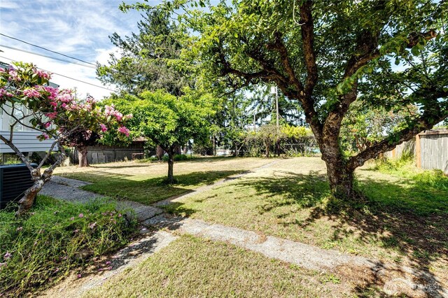 1415 E 2nd St, Port Angeles, WA 98362 - view of yard