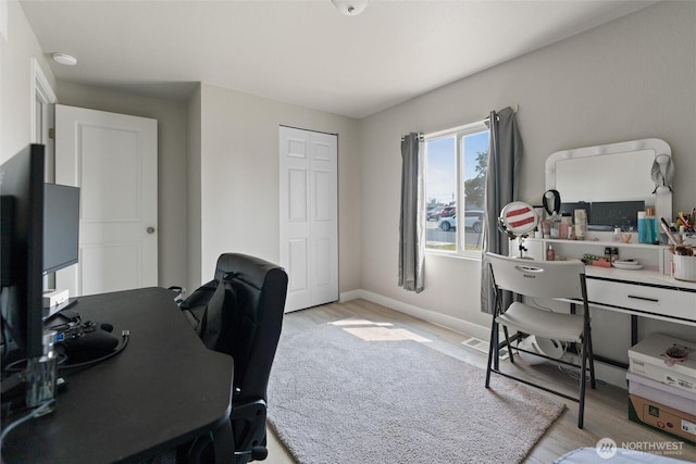 135 F St SE, Ephrata, WA 98823 - home office featuring wood finished floors and baseboards
