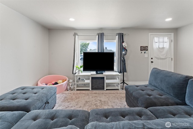 135 F St SE, Ephrata, WA 98823 - carpeted living area with recessed lighting
