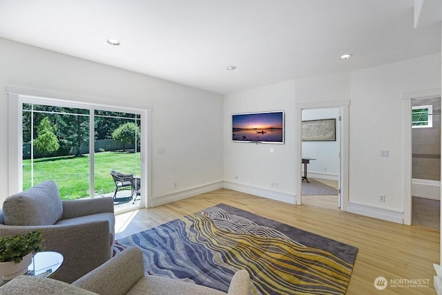 7516 181st Pl SW, Edmonds, WA 98026 - living area with wood finished floors and recessed lighting