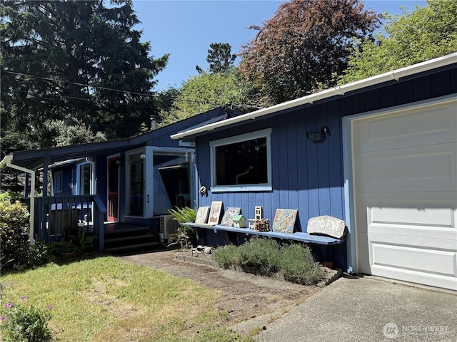 27805 L Pl, Ocean Park, WA 98640 - view of front facade with a porch and a front lawn