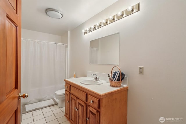 6611 Menzel Lake Rd, Granite Falls, WA 98252 - bathroom featuring vanity, tile patterned floors, and shower / tub combo