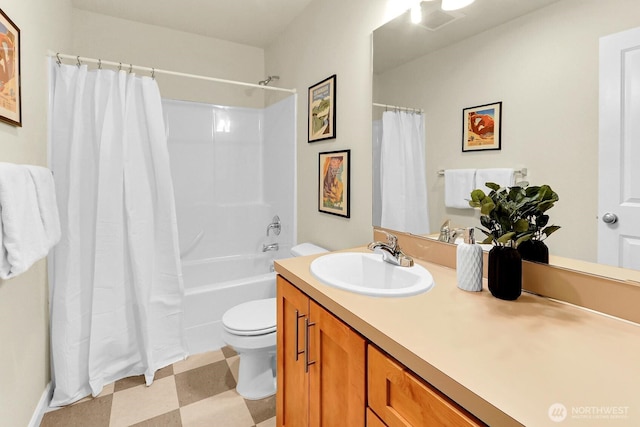 4241 S Eddy St, Seattle, WA 98118 - full bath with vanity and shower / bath combination with curtain