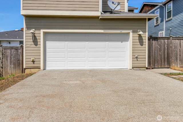 4241 S Eddy St, Seattle, WA 98118 - garage featuring concrete driveway